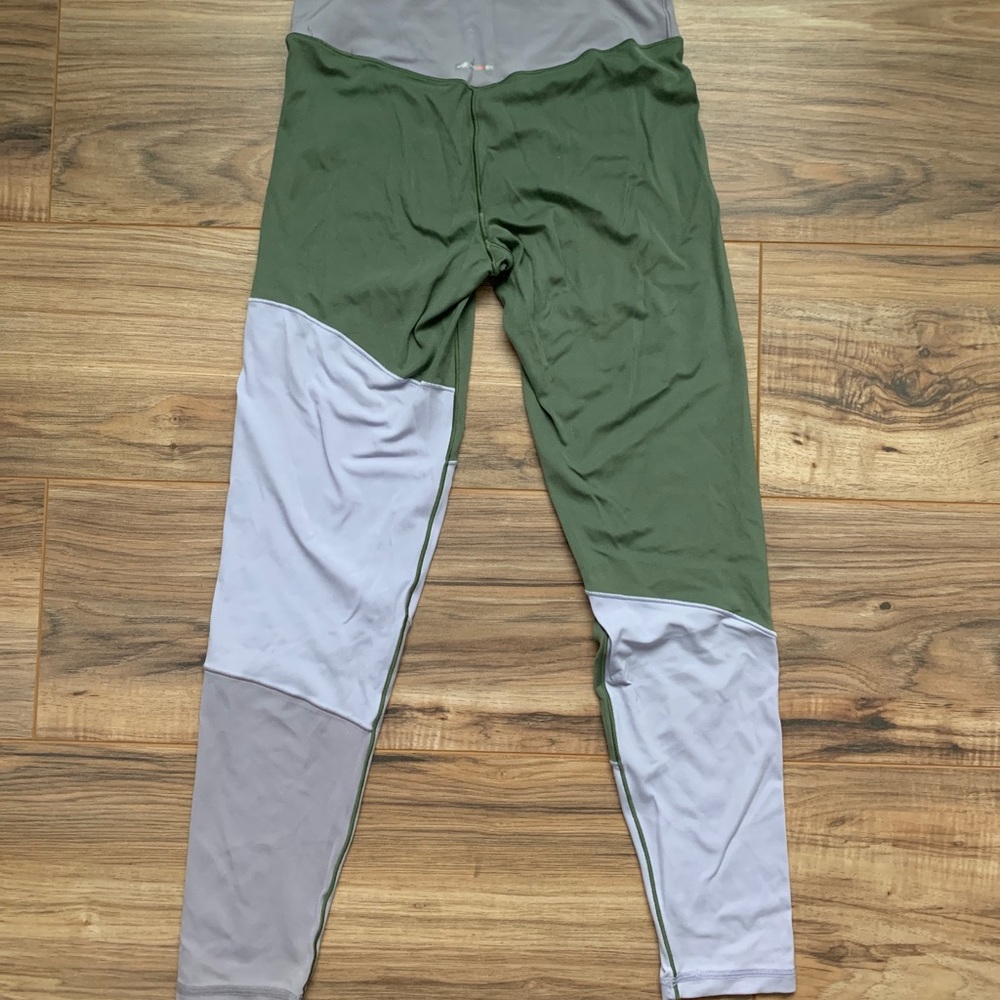 AERIE HIGH WAISTED LEGGINGS - Picture 2 of 3